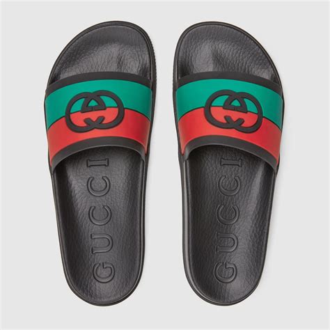 Gucci Sandalias tipo chancla con GG entrelazada para hombre